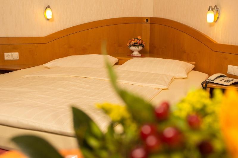 Hotel Circle Inn - Oda