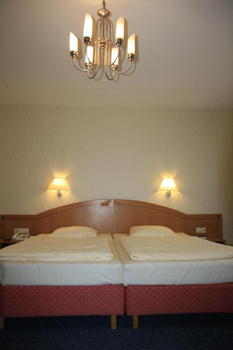 Hotel Circle Inn - Oda