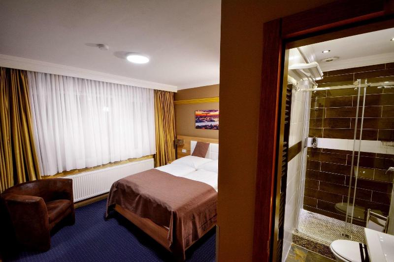 C&S Hotel - Oda