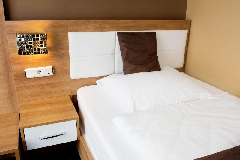 C&S Hotel - Oda