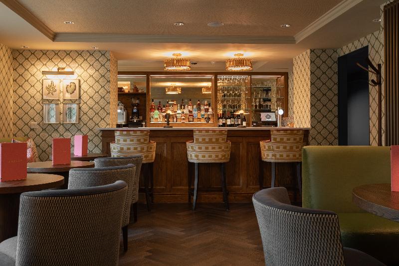 The Scholar - Bar