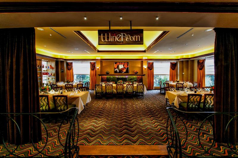 Hilton Garden Inn Staten Island - Bar
