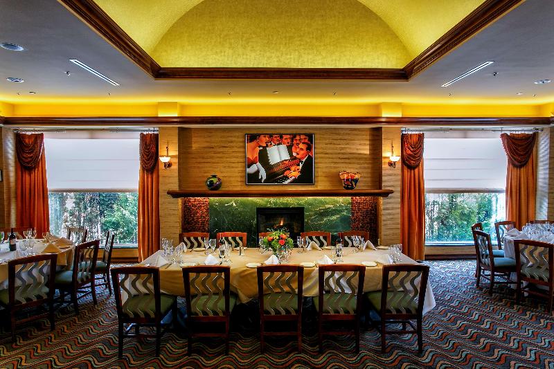 Hilton Garden Inn Staten Island - Bar