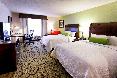 Hilton Garden Inn Staten Island oda fotoğrafı