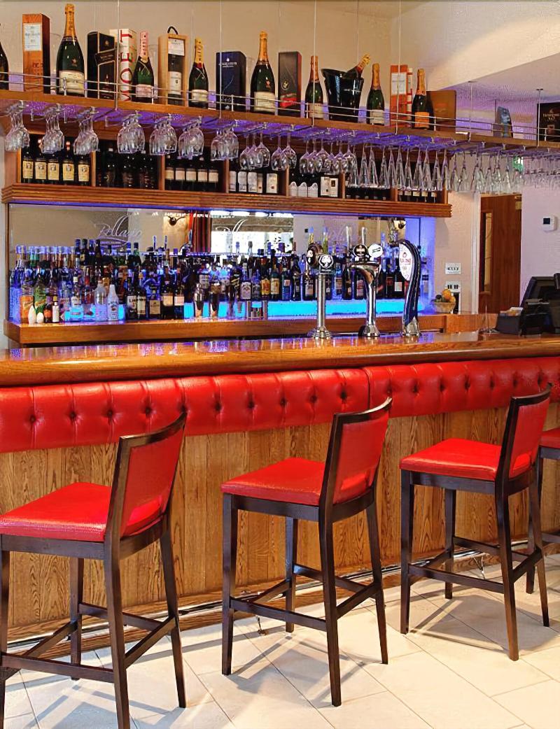 Lucarelli Inn - Bar