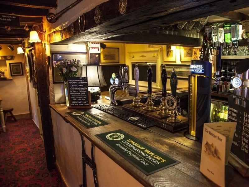 The Hatchet Inn - Bar