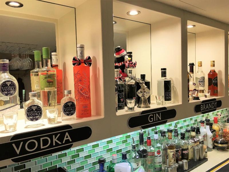 The Highworth Hotel - Bar