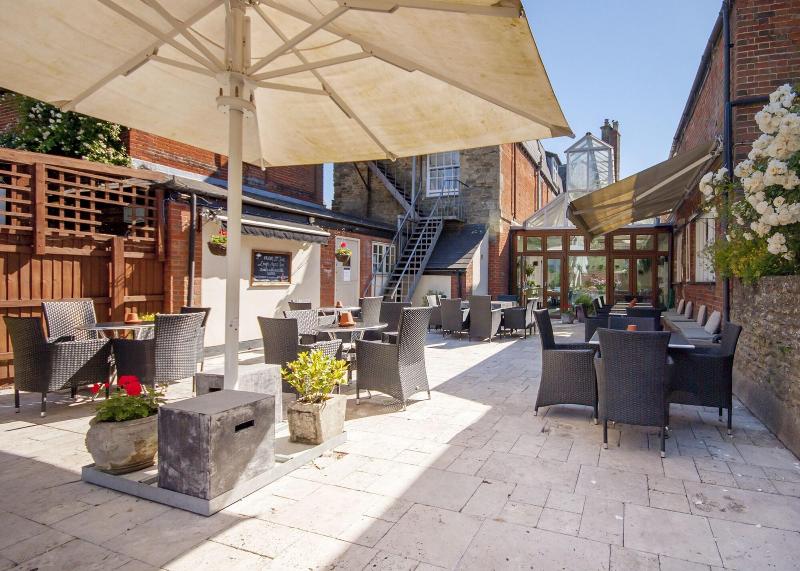 The Highworth Hotel - Genel
