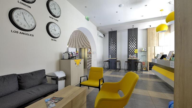 The Hive Party Hostel - Bar
