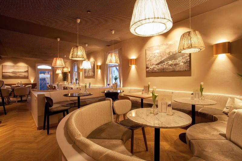 Ebner - Boutique-Hotel und Konditorei - Genel