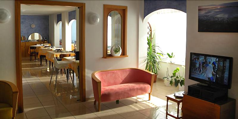 Hotel Eliani - Lobi