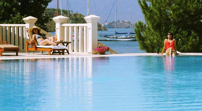 Ece Saray Marina Resort - Havuz