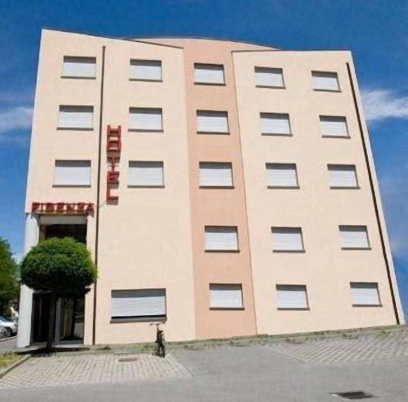 Fidenza Hotel - Genel