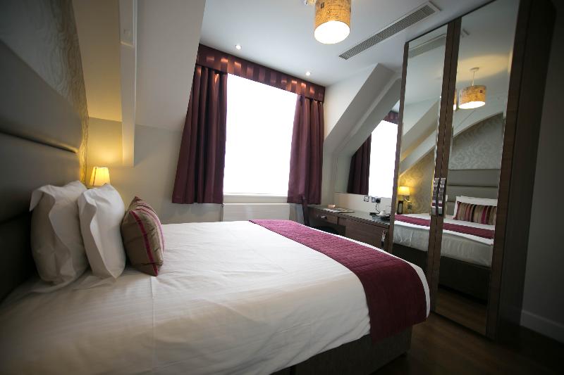 The Pillar Hotel London - Oda