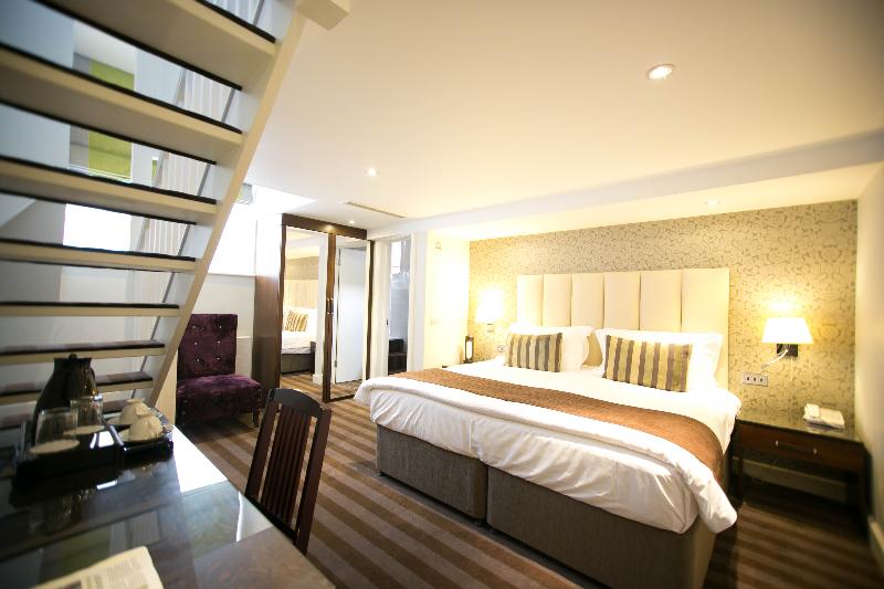 The Pillar Hotel London - Oda