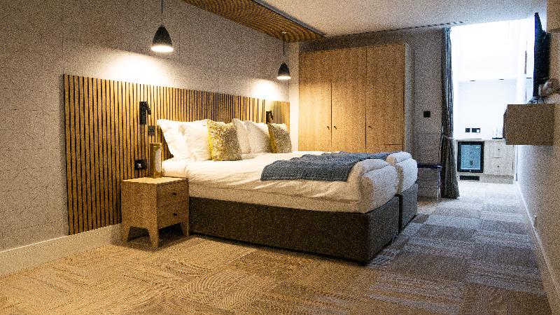 The Pillar Hotel London - Oda