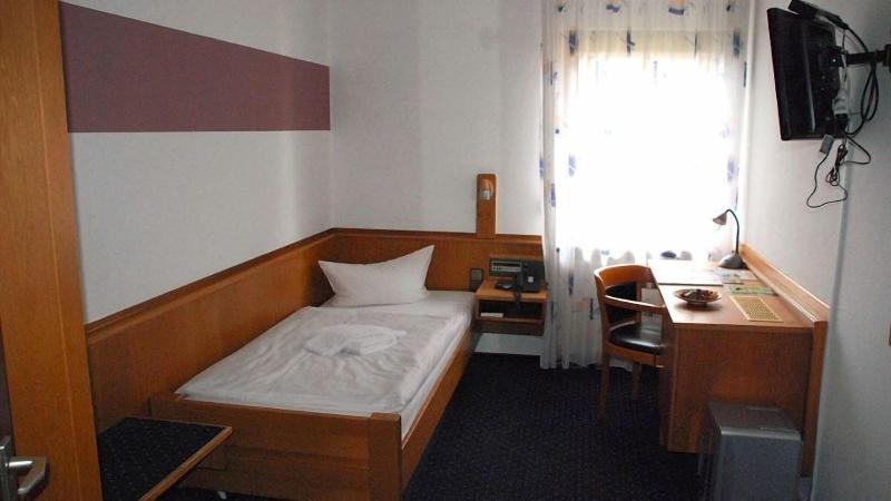 City Hotel Hanau - Genel