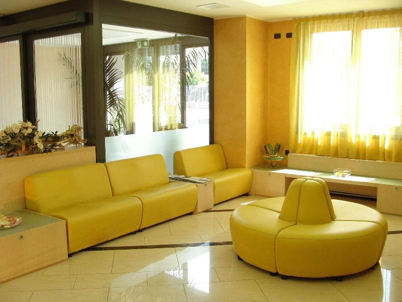 Groane Hotel Residence - Lobi