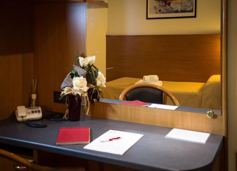 Groane Hotel Residence - Oda