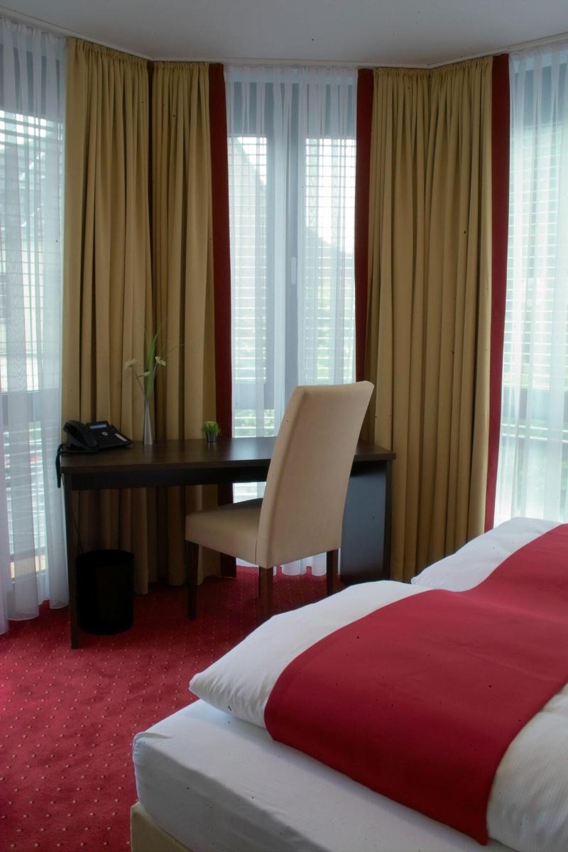 Hib Hotel In Baesweiler - Oda