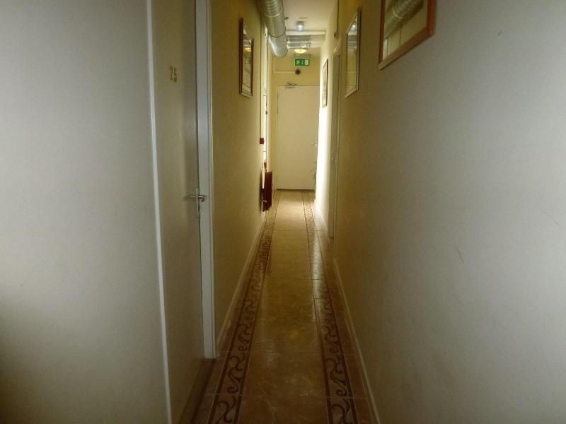 Hotel Isis - Lobi
