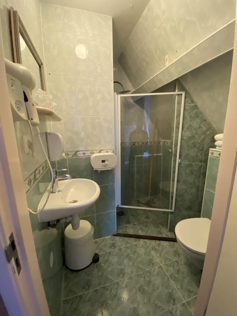 Hotel Isis - Oda