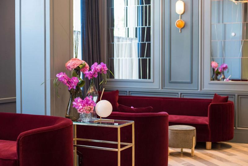 The Trafalgar St. James London, Curio Collection - Lobi