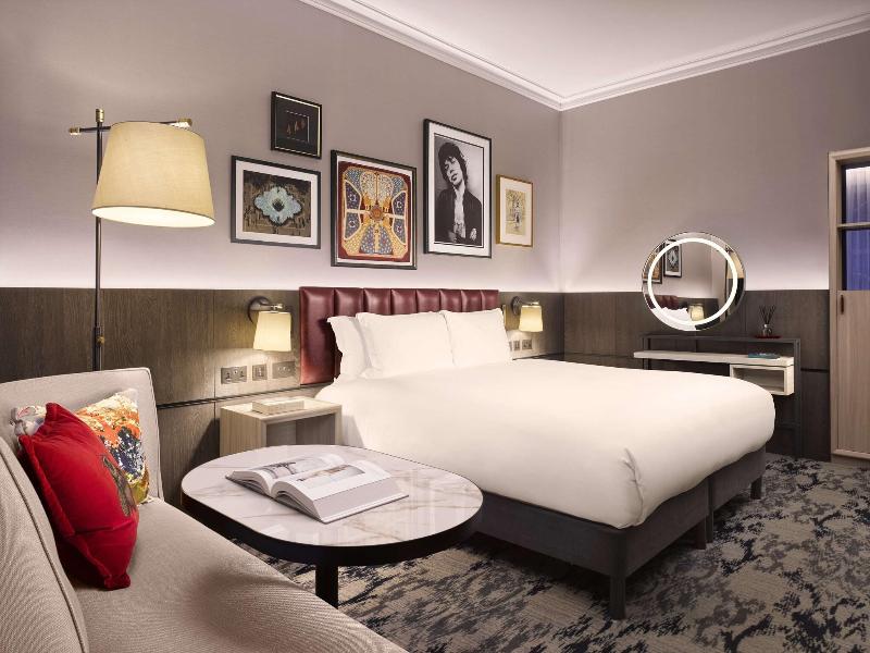 The Trafalgar St. James London, Curio Collection - Oda