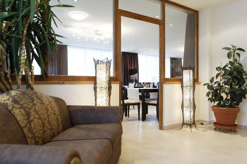 Hotel Amaten - Lobi