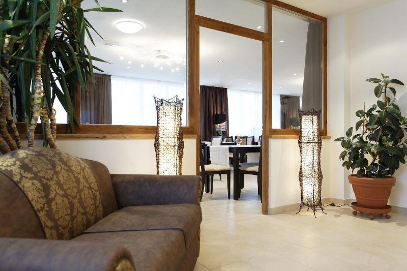 Hotel Amaten - Lobi