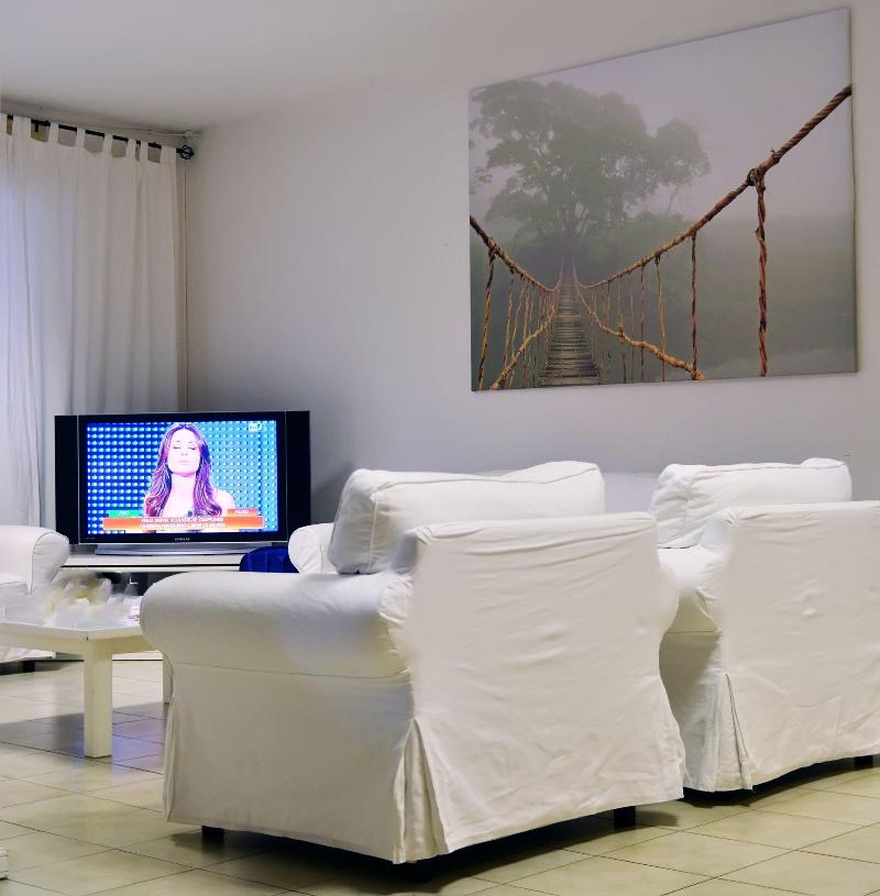 Hotel Kinda - Lobi