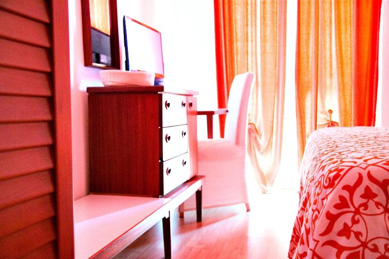 Hotel Kinda - Oda