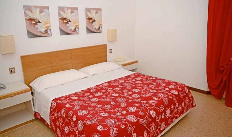 Hotel Kinda - Oda