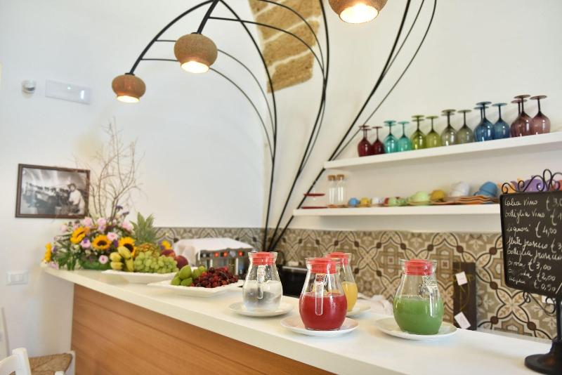 Tobacco Suite - Bar