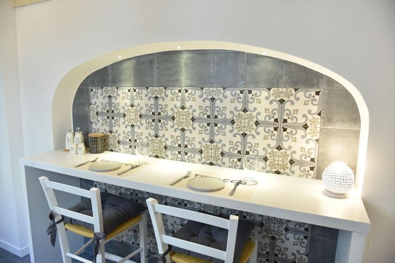 Tobacco Suite - Oda