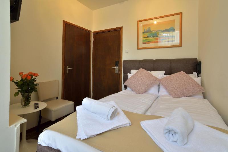 Hotel La Belle Vue - Oda