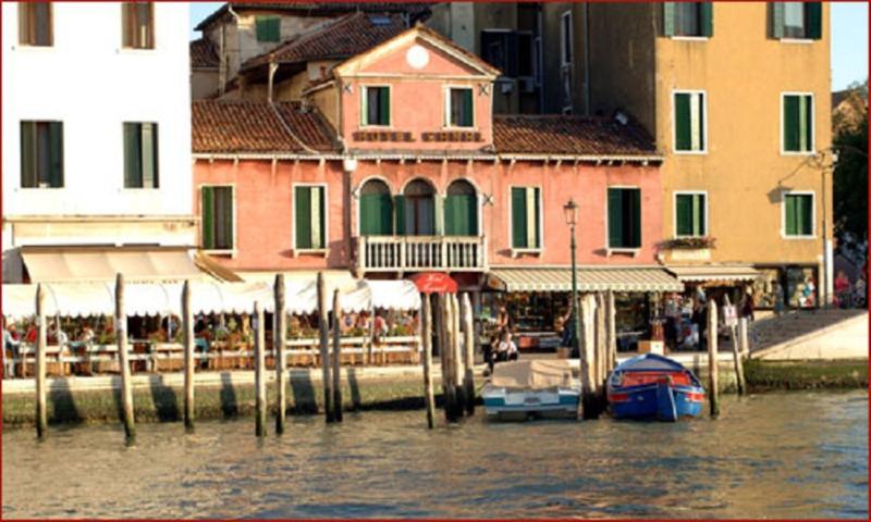 Hotel Canal - Genel