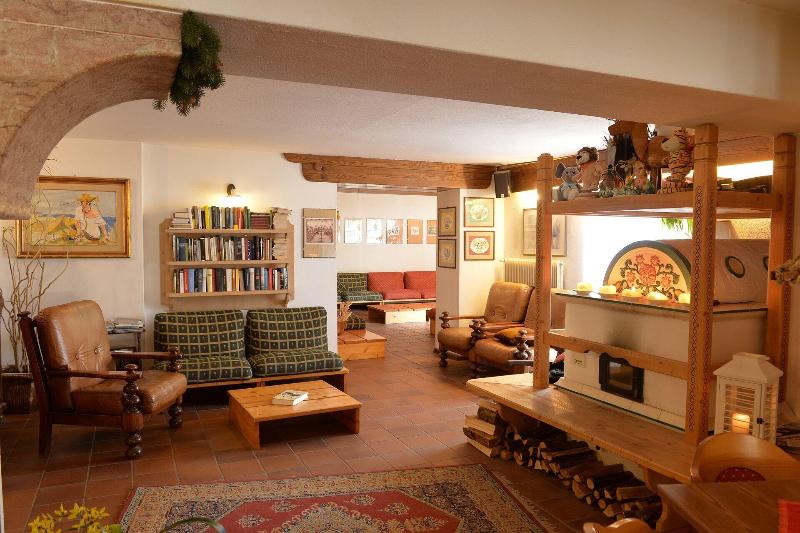 Hotel Compet - Lobi