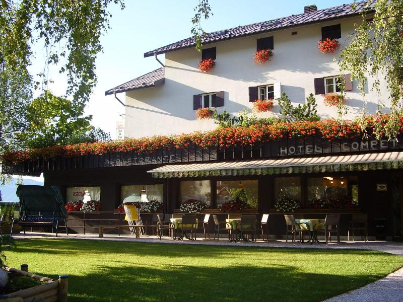 Hotel Compet - Genel