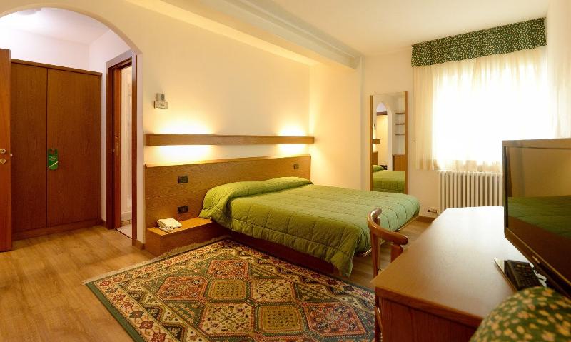Hotel Compet - Oda