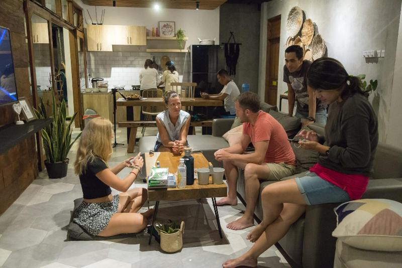 Interconnection Hostel - Lobi