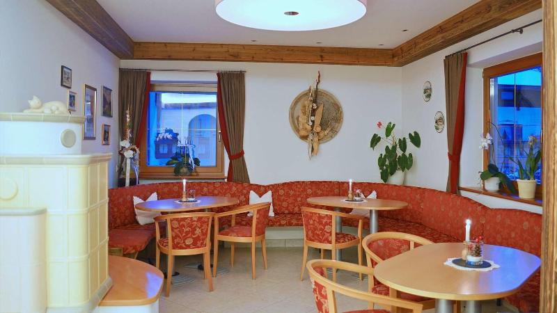 Hotel Trenker - Lobi