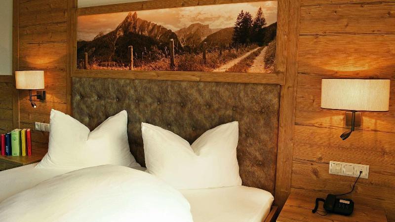 Hotel Trenker - Oda