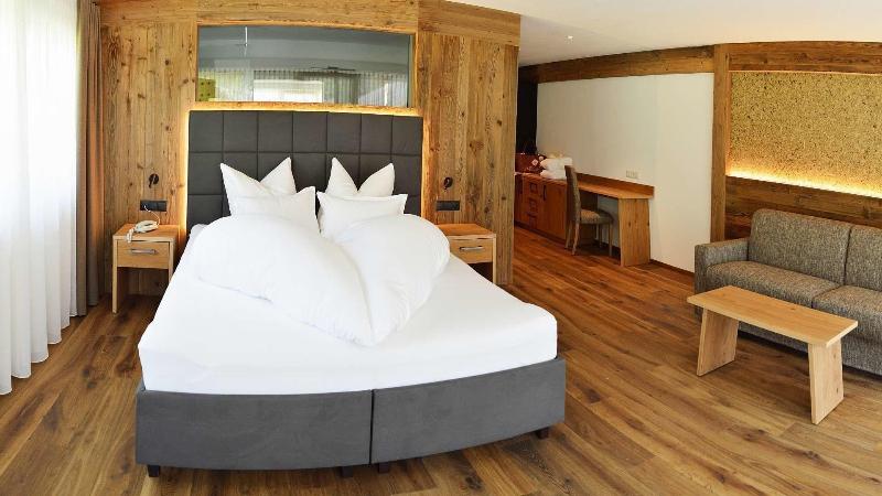 Hotel Trenker - Oda