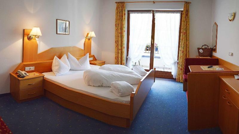 Hotel Trenker - Oda