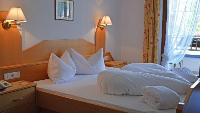 Hotel Trenker - Oda