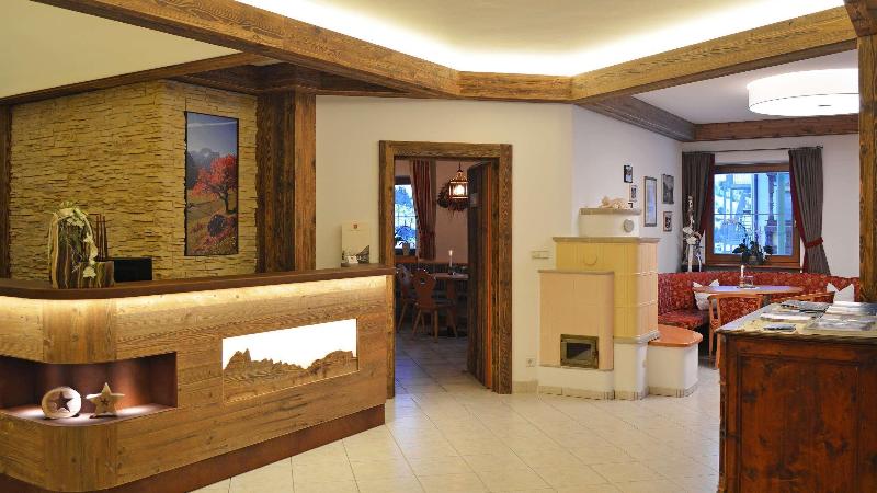 Hotel Trenker - Oda