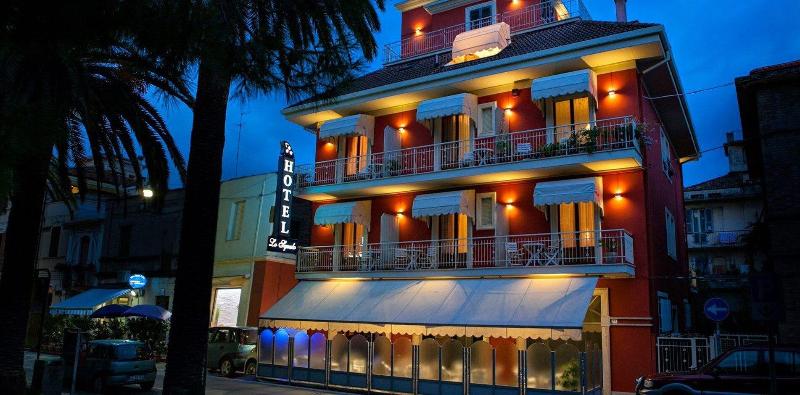 Hotel Lo Squalo - Genel