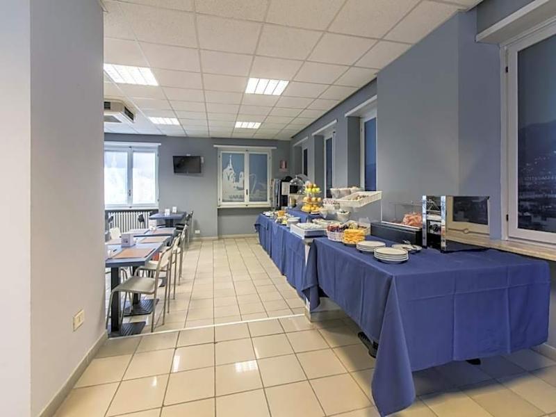 Twelve Hotel - Genel