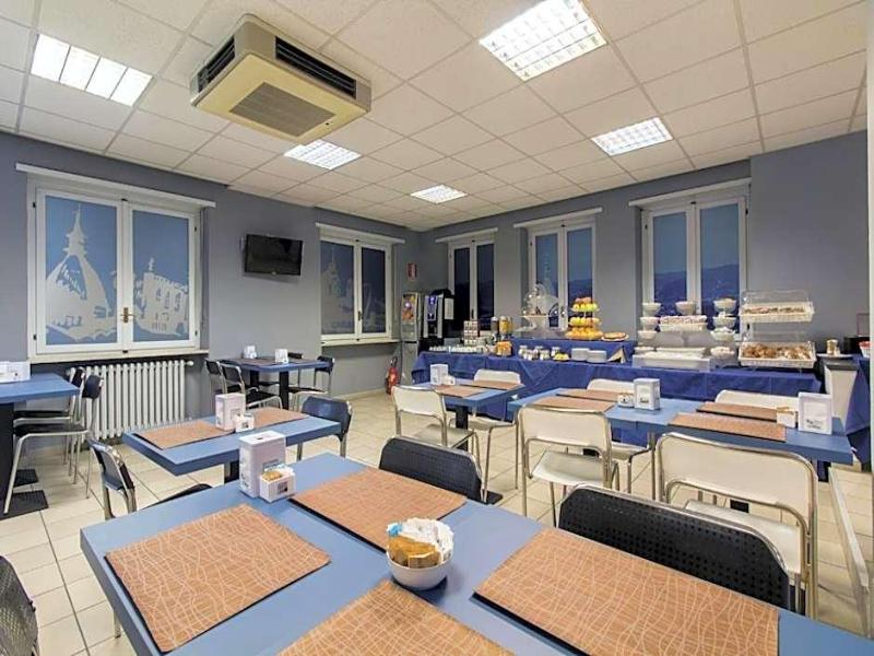 Twelve Hotel - Genel